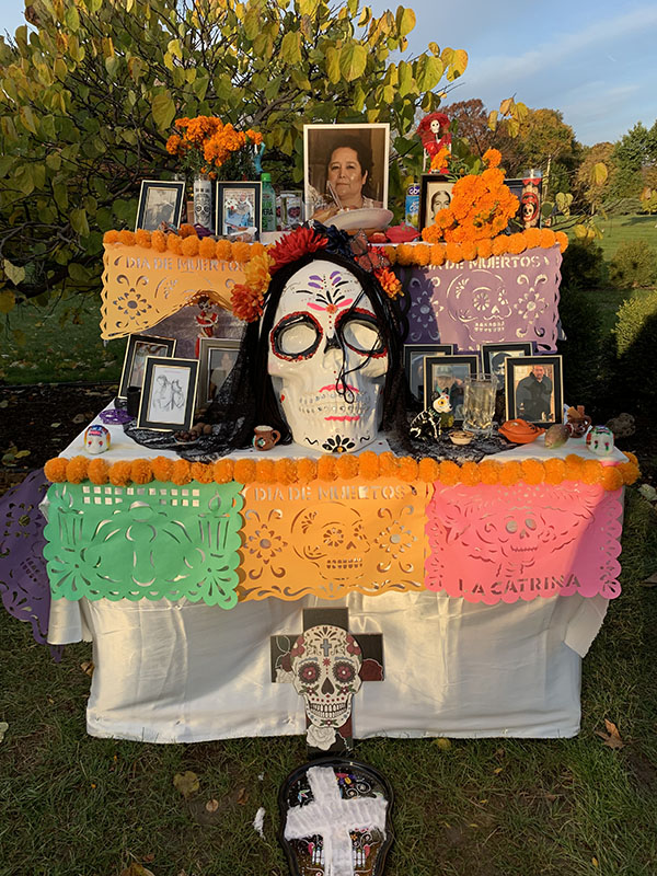 Family ofrenda